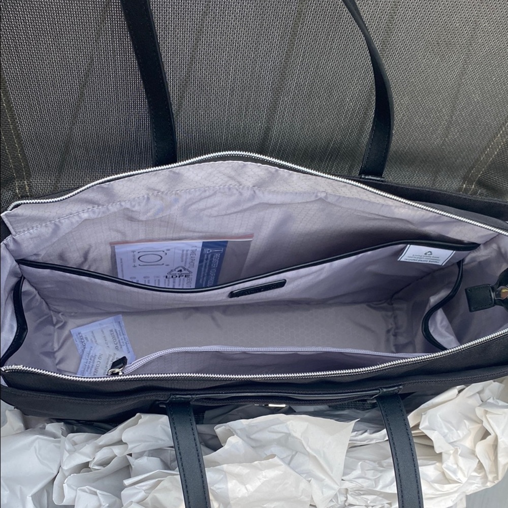 Travelpro Black Bag Tote Luggage - Picture 4 of 7